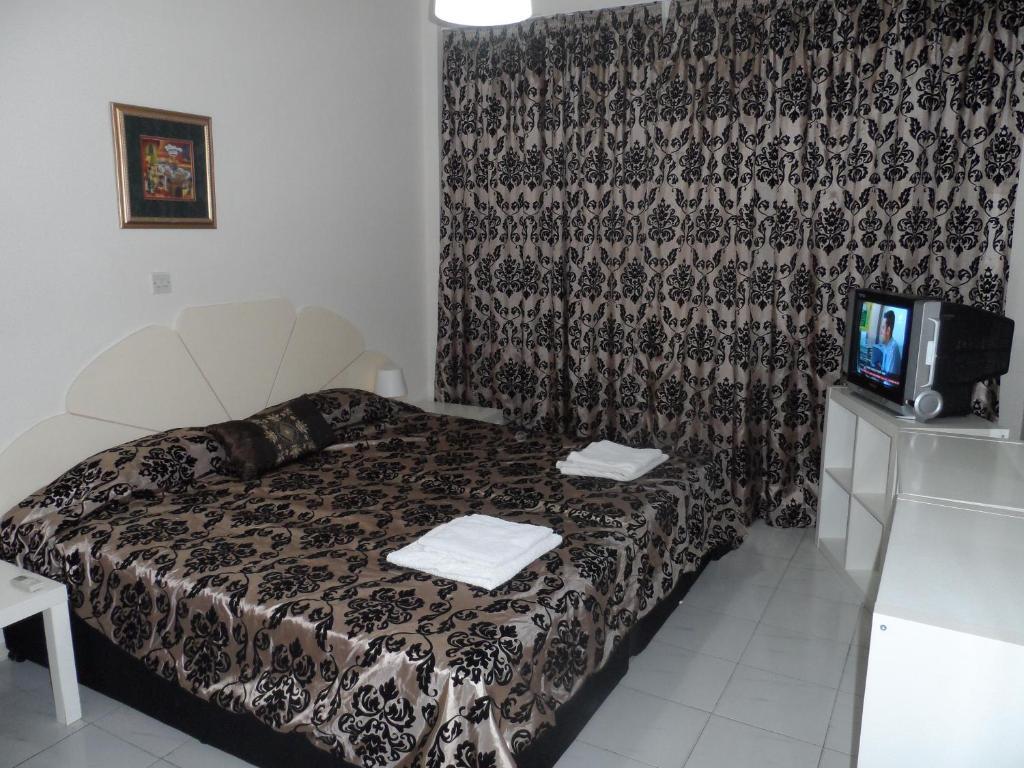Geotanya Apartments Лимасол Стая снимка