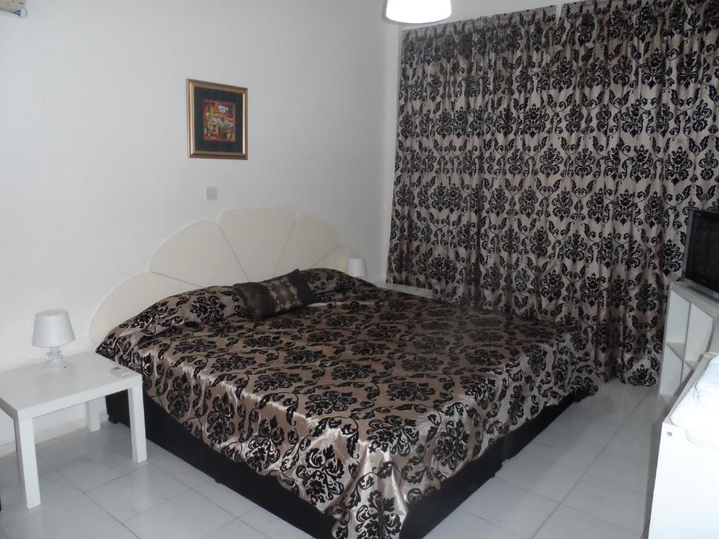 Geotanya Apartments Лимасол Стая снимка