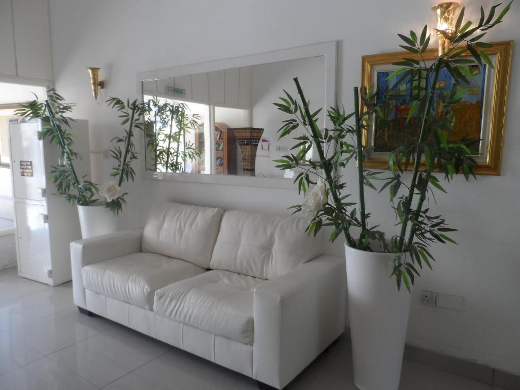Geotanya Apartments Лимасол Екстериор снимка